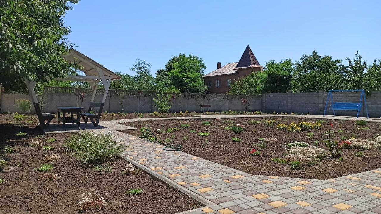 Eco House Hotell Tsjornomorsk Eksteriør bilde
